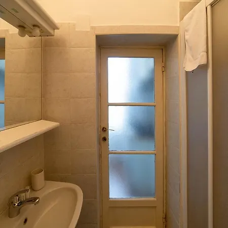Hbhall Navigli 21